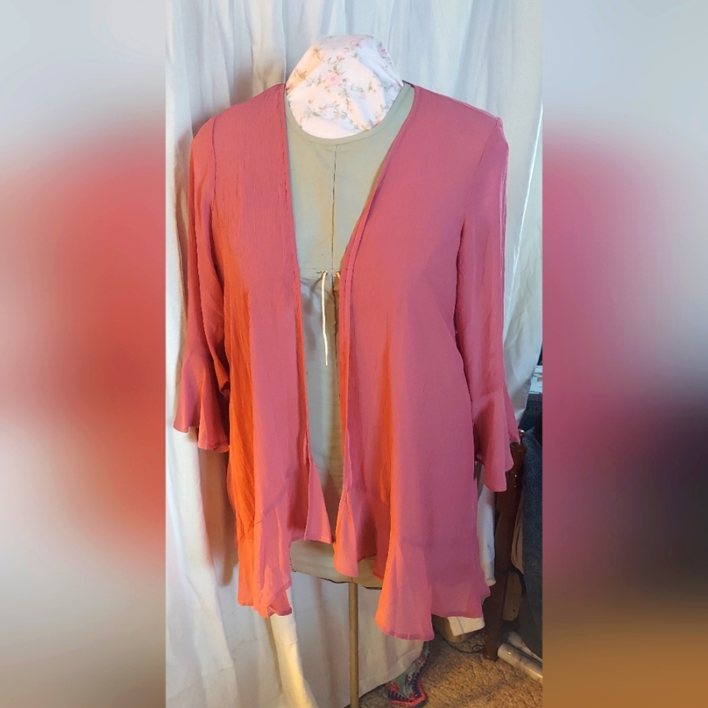 NWT Torrid chiffon tulip sleeve komono